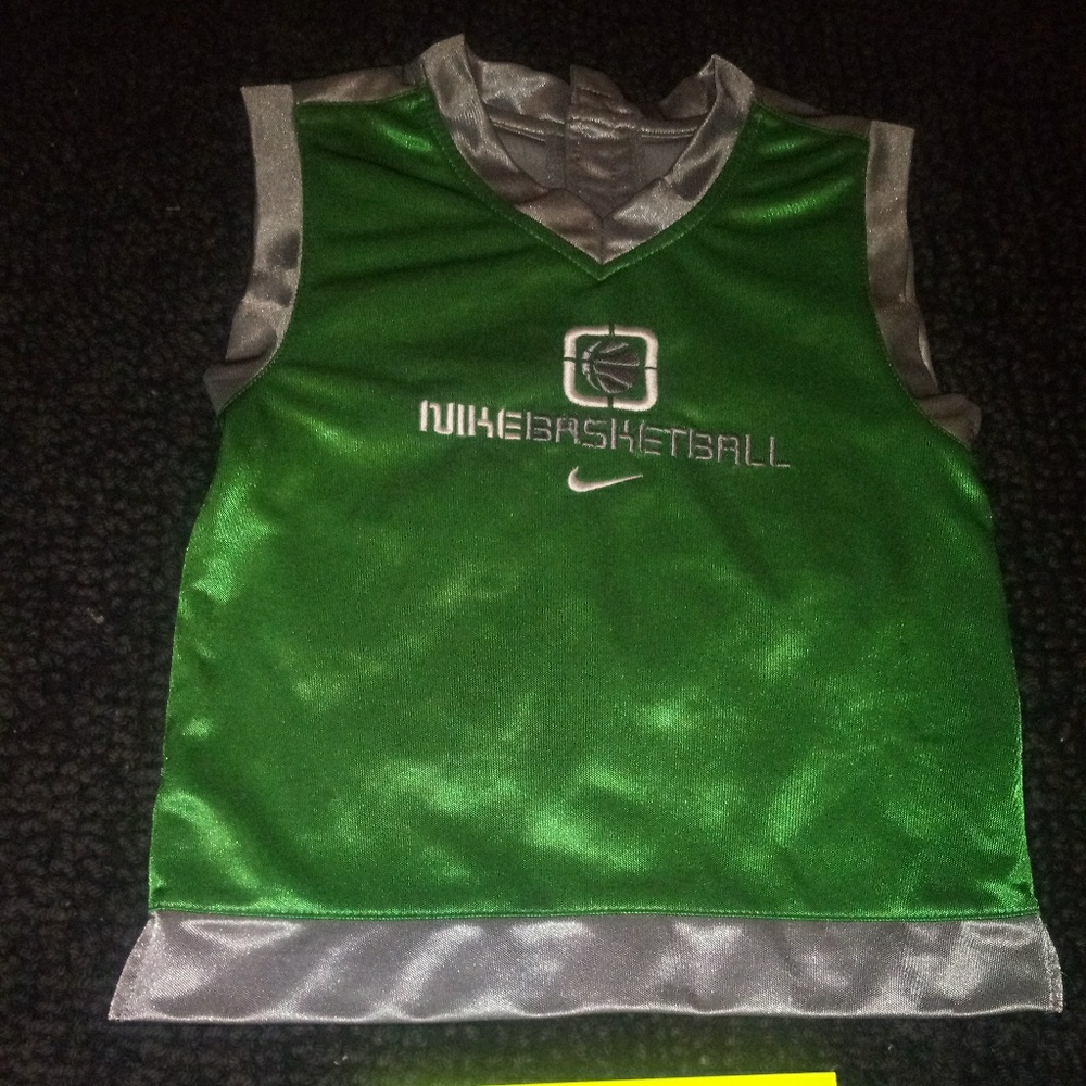 NIKE BASKETBALL JERSEY